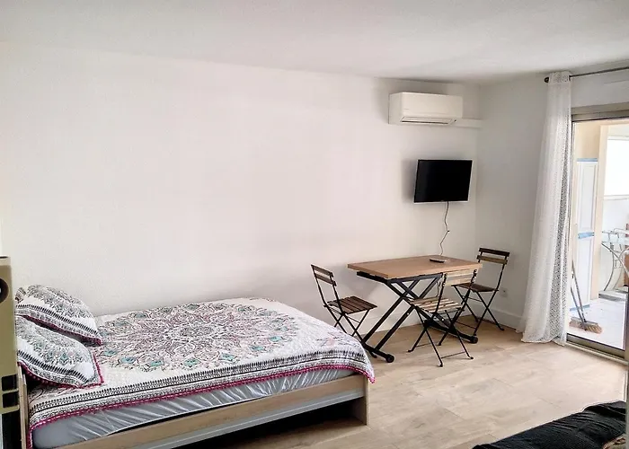 Les Flots Daire Juan-les-Pins